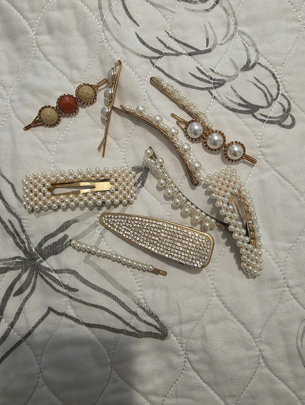 Pearl & Gold Hair Clip Set - Elegant Women’s Accessories